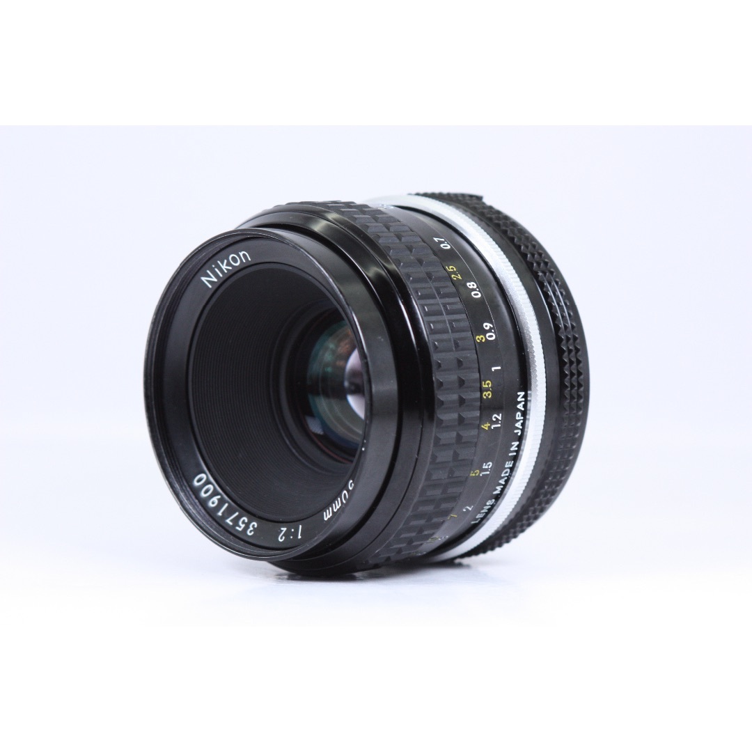 Nikon(ニコン)のNIKON Ai NIKKOR 50mm F2 カビ、曇りなし#153 スマホ/家電/カメラのカメラ(レンズ(単焦点))の商品写真