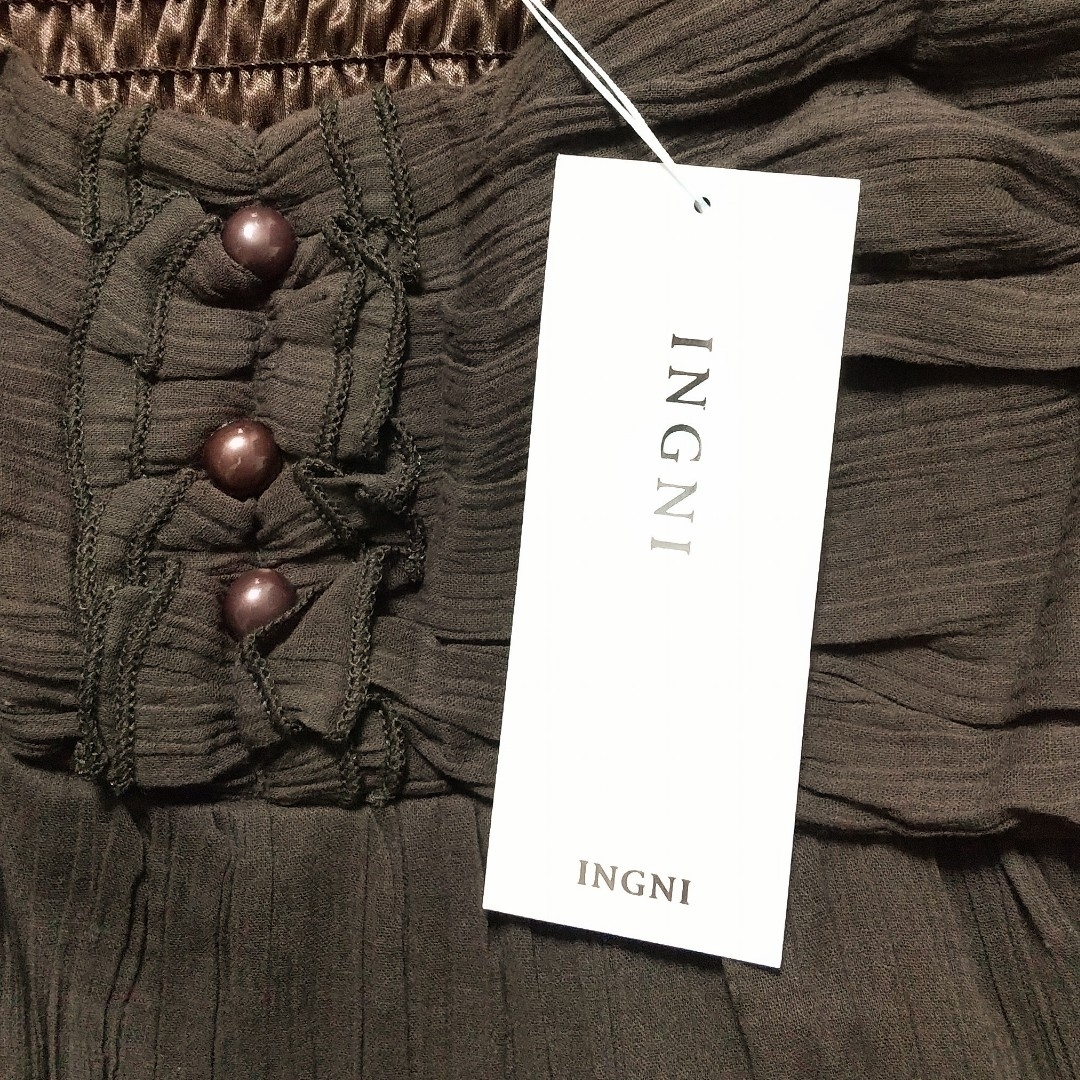 INGNI(イング)のベアトップ×スカート　ブラウン レディースのトップス(ベアトップ/チューブトップ)の商品写真