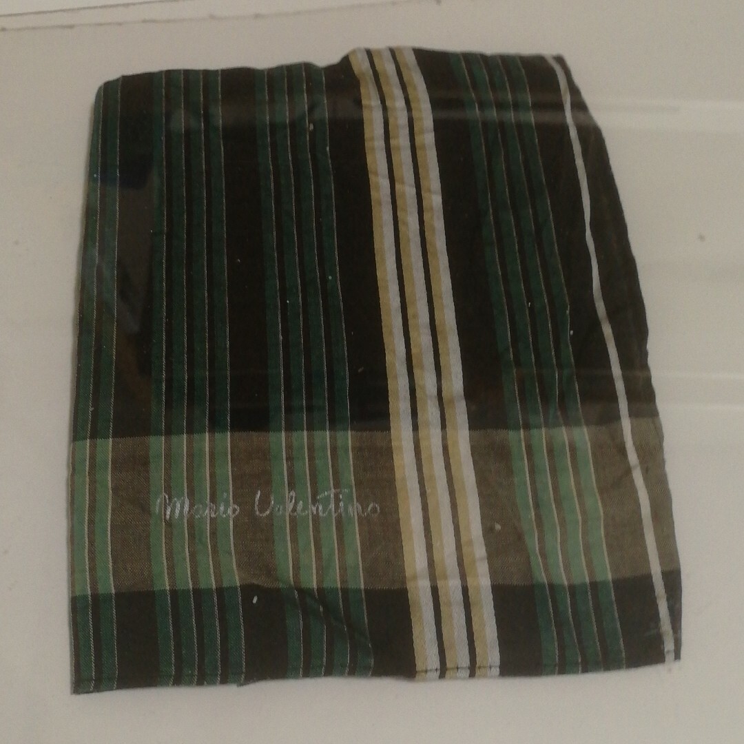 紳士用ハンカチ 緑縞 メンズのファッション小物(ハンカチ/ポケットチーフ)の商品写真