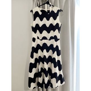 マリメッコ(marimekko)の【marimekko】マリメッコ 波柄ワンピース(ひざ丈ワンピース)