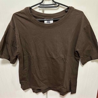 ブラウン トップス(Tシャツ(半袖/袖なし))