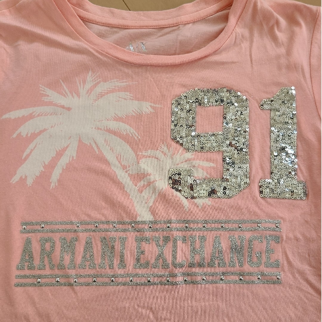 ARMANI EXCHANGE(アルマーニエクスチェンジ)のほぼ新品　アルマーニエクスチェンジ　ARMANI　Ｔシャツ　Mサイズ レディースのトップス(Tシャツ(半袖/袖なし))の商品写真