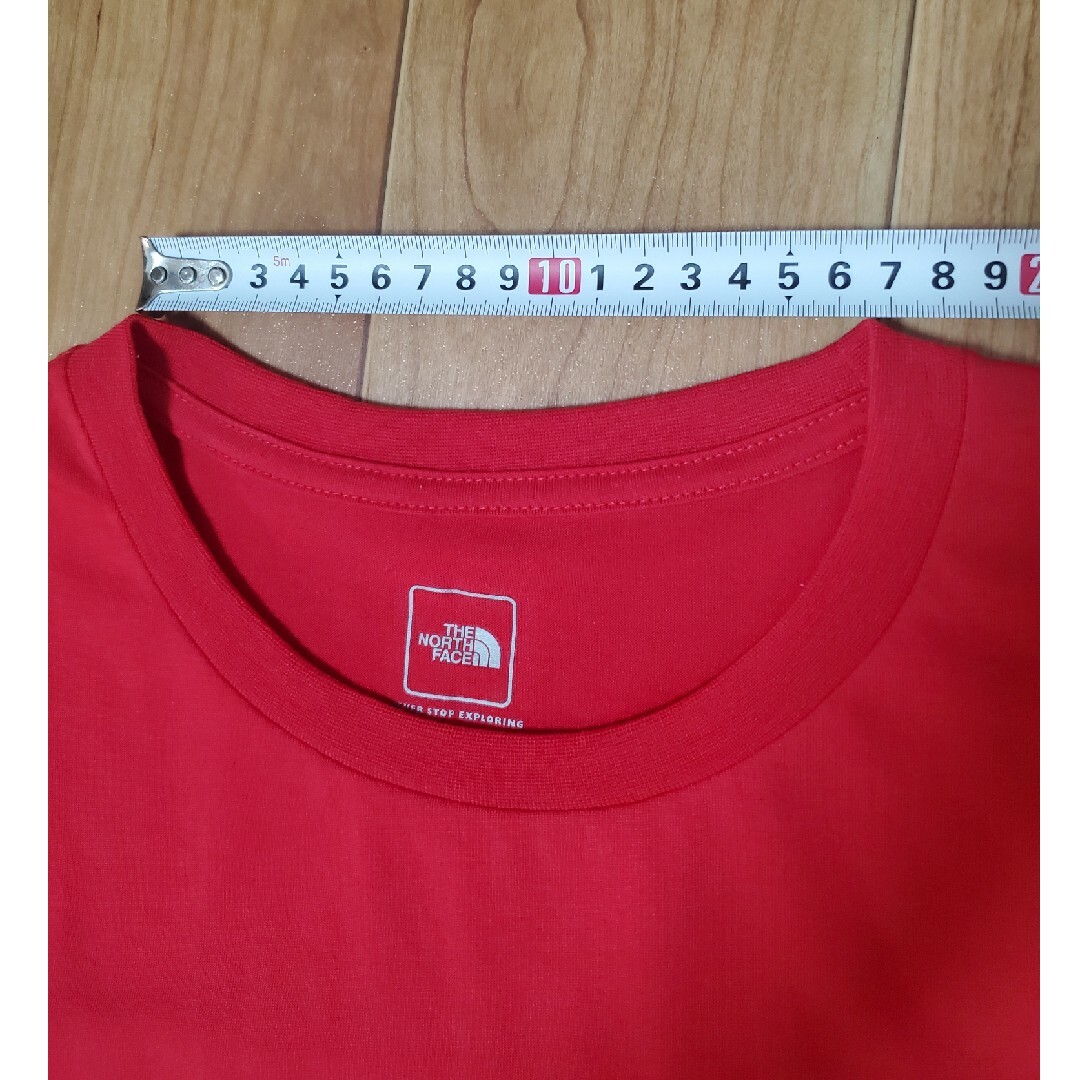 THE NORTH FACE(ザノースフェイス)の【美品】THE NORTH FACE ザ ノースフェイス Tシャツ 赤色 レッド メンズのトップス(Tシャツ/カットソー(半袖/袖なし))の商品写真