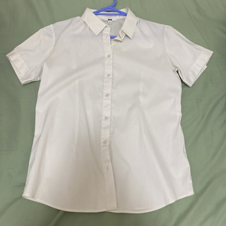 ユニクロ(UNIQLO)のUNIQLO 半袖シャツ(Tシャツ(半袖/袖なし))