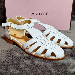 【新品/定価2.9万】PASCUCCI パスクッチ レザーグルカサンダル(サンダル)