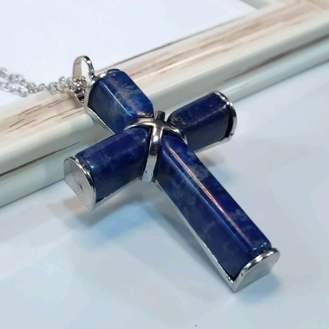 【幸運のロザリオ】深い青の美しい天然ラピスラズリの十字架、クロスネックレス　ｃ レディースのアクセサリー(ネックレス)の商品写真