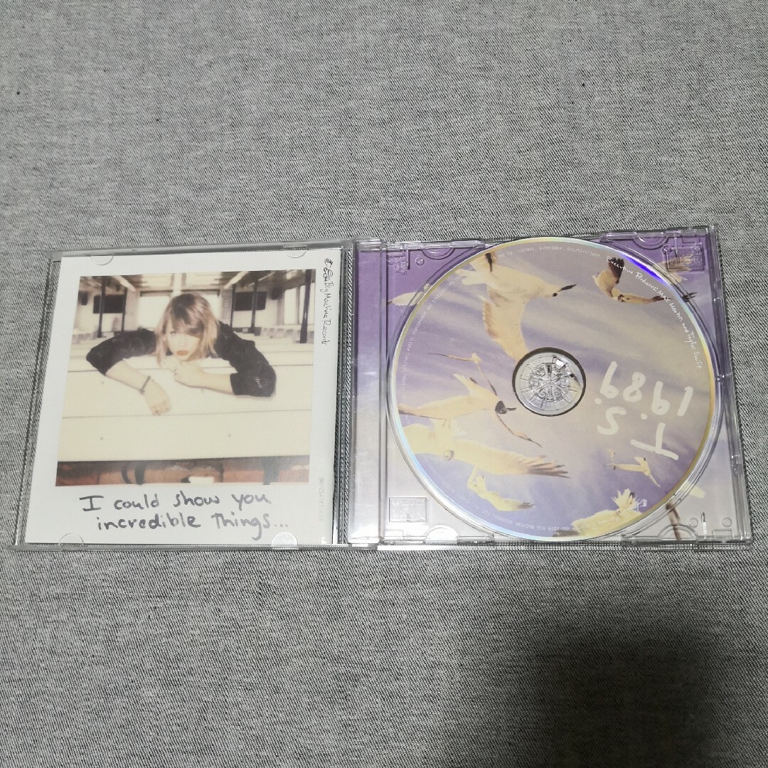 テイラー・スウィフト 1989 Taylor Swift エンタメ/ホビーのCD(ポップス/ロック(洋楽))の商品写真