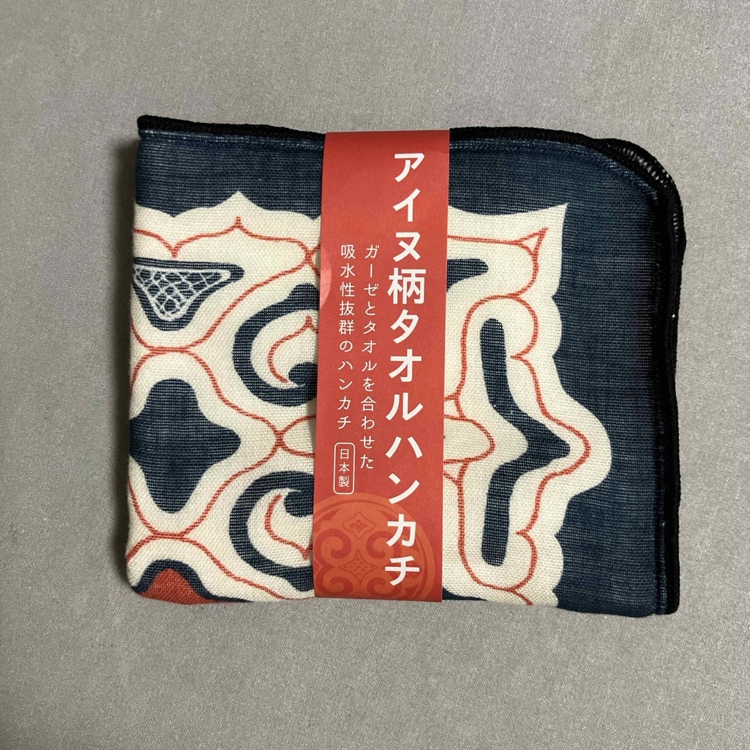 アイヌ柄タオルハンカチ　日本製　北海道　 レディースのファッション小物(ハンカチ)の商品写真