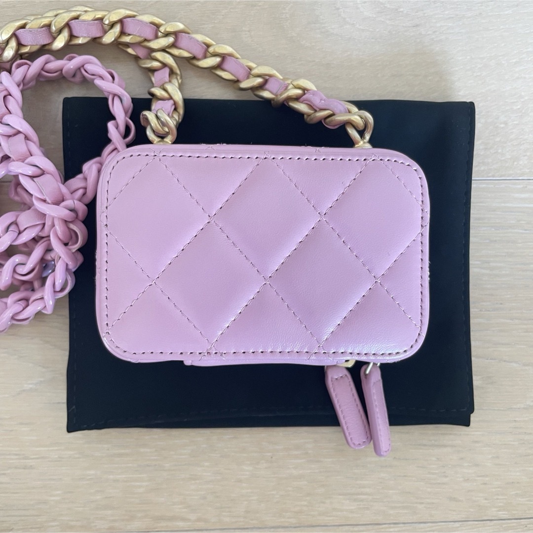 CHANEL - シャネル マトラッセ ミニ バニティ チェーン CHANEL - シャネル マトラッセ ミニ バニティ チェーン