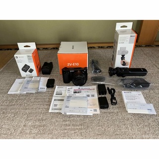 SONY - SONY VLOGCAM ZV-E10L GP-VPT2BT ACC-TRW 