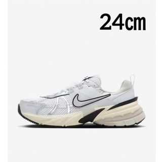 ナイキ(NIKE)の新品　NIKE ナイキ　Wmns V2K Run 24.0(スニーカー)