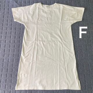 Tシャツワンピース　白(ひざ丈ワンピース)