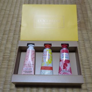 ロクシタン(L'OCCITANE)のロクシタン　ミニハンドクリーム10ml３本セット　チェリーローズオスマンサス(ハンドクリーム)