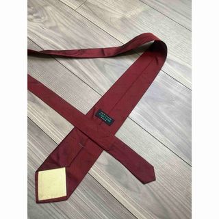 カルヴェン(CARVEN)の美品　carven カルヴェン　ネクタイ　ワイン　ロゴ　ドット　シルク　日本製(ネクタイ)