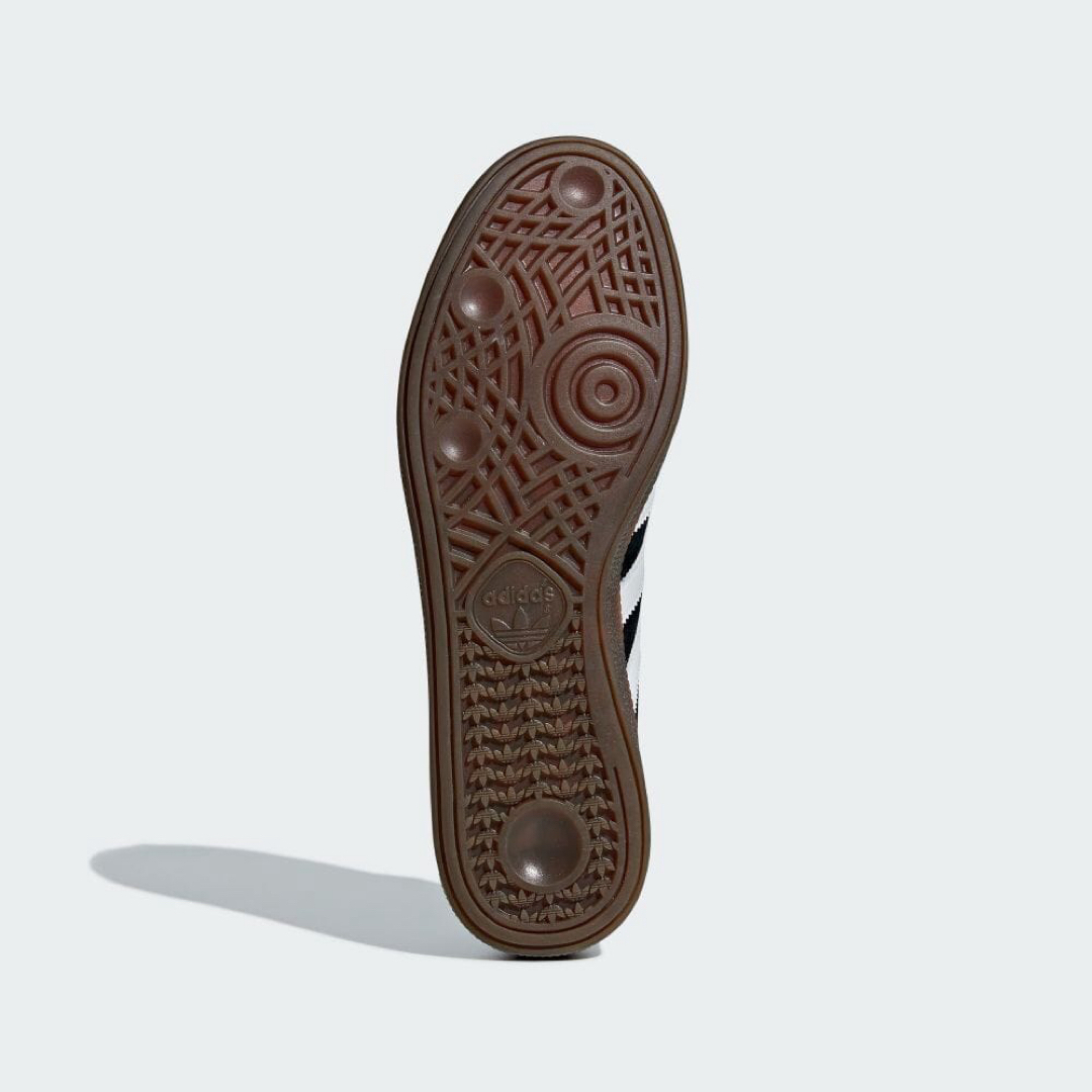 adidas(アディダス)の新品 adidas アディダス ハンドボールスペツィアル 白黒 27.0cm メンズの靴/シューズ(スニーカー)の商品写真