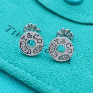 ティファニー(Tiffany & Co.)の【極美品】Tiffany & Co. サークル　ピアス　T&Co. シルバー(ピアス)