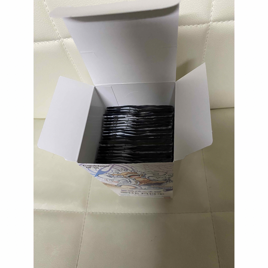 ONE PIECE(ワンピース)の新世代の主役　ワンピースカード　1ボックス　24パック　開封済み エンタメ/ホビーのトレーディングカード(Box/デッキ/パック)の商品写真