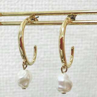 ピアス(ピアス)