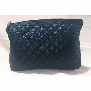 トリーバーチ(Tory Burch)のTORY BURCHトリーバーチ キルティング ポーチ ネイビー 美品(ポーチ)