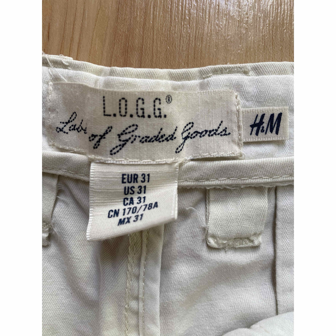 H&M(エイチアンドエム)の【H&M】チノ　ショートパンツ　ホワイト メンズのパンツ(ショートパンツ)の商品写真