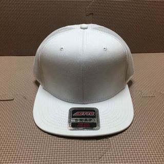 オットーキャップ(OTTO CAP)の新品 OTTO コットンツイルフラットバイザーメッシュキャップのホワイト 白(キャップ)