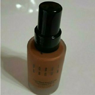 ボビイブラウン(BOBBI BROWN)のBobby Brown　ボビイブラウン リキッドファンデーション(ファンデーション)