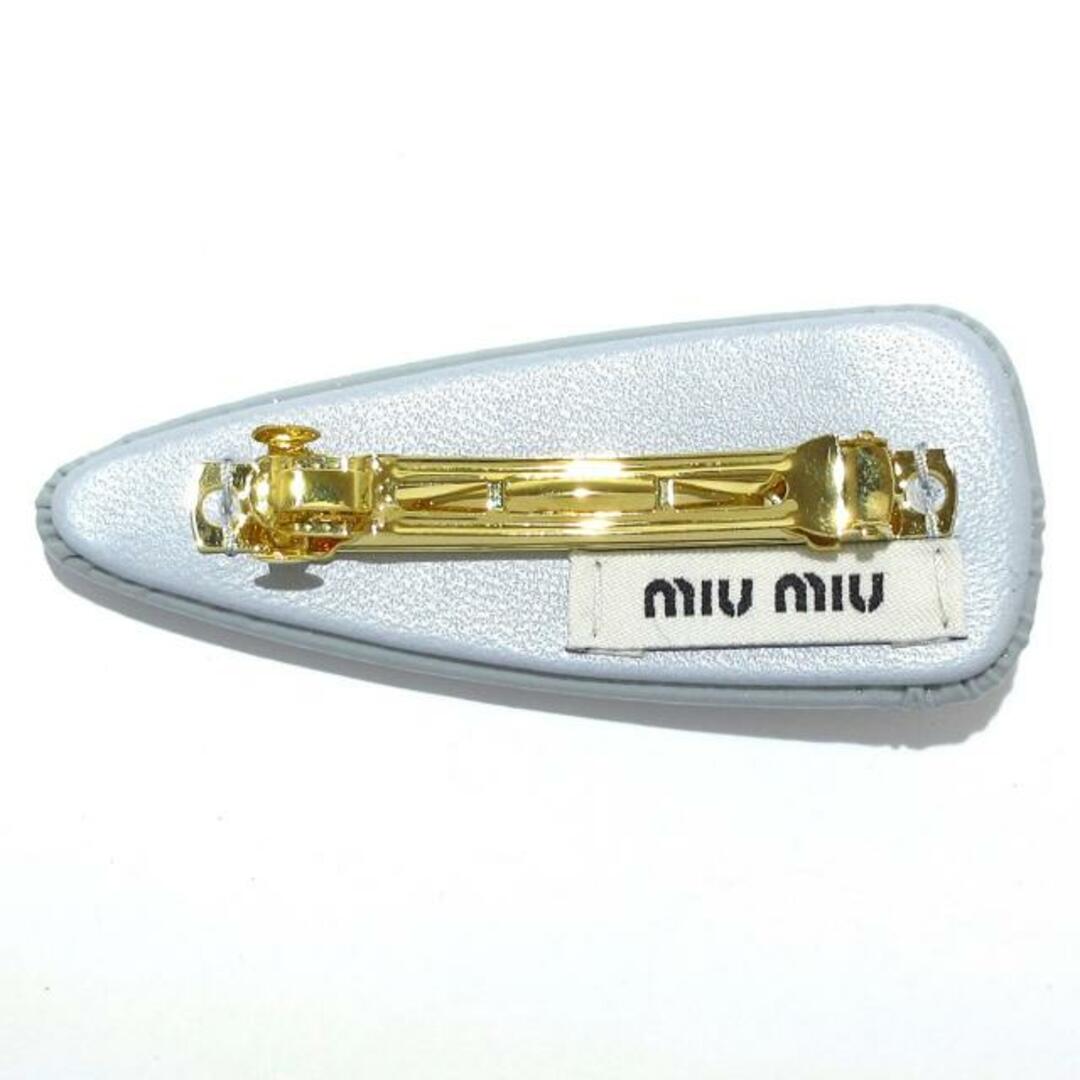 miumiu(ミュウミュウ) バレッタ美品 - エナメル(レザー)×金属 miumiu(ミュウミュウ) バレッタ美品 - エナメル(レザー)×金属