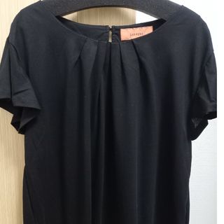 スーナウーナ(SunaUna)の【新品】ネックギャザーカットソー(Tシャツ(半袖/袖なし))