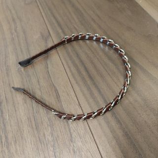 美品! 同包150円! カチューシャ(カチューシャ)