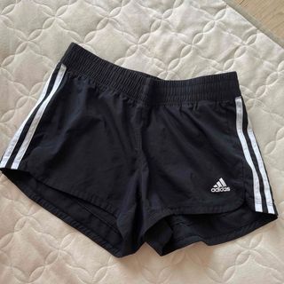 adidas ショートパンツ　m 未使用