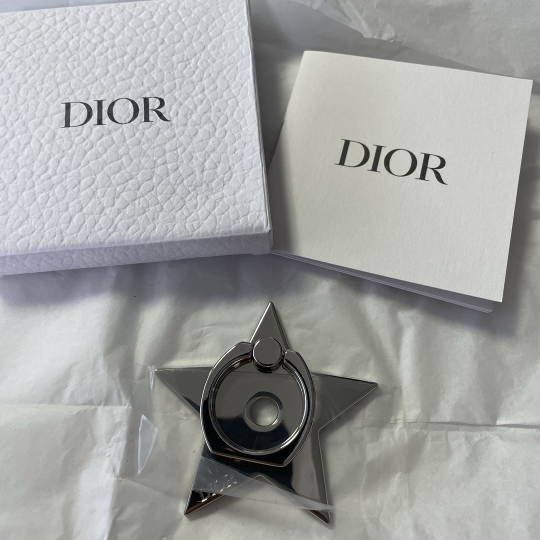 Dior(ディオール)の【新品未使用】⭐︎DIOR（ディオール）⭐︎ノベルティ⭐︎スマホリング 非売品 スマホ/家電/カメラのスマホアクセサリー(その他)の商品写真