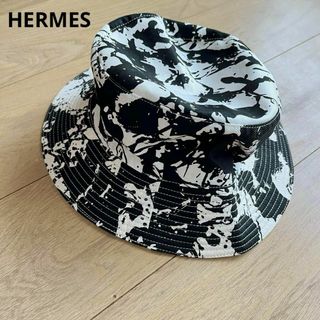 エルメス(Hermes)のエルメス　バケットハット　ペンキ柄　ペイント　56サイズ　コットンリネン　白黒(ハット)