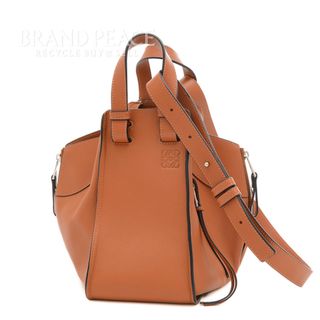 ロエベ(LOEWE)のロエベ ハンモック スモール ショルダーバッグ レザー タン ブラウン 387.(ショルダーバッグ)