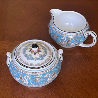 ウェッジウッド(WEDGWOOD)の【黒壺美品】ウェッジウッド★フロレンティーンターコイズ★シュガー＆クリーマー(食器)