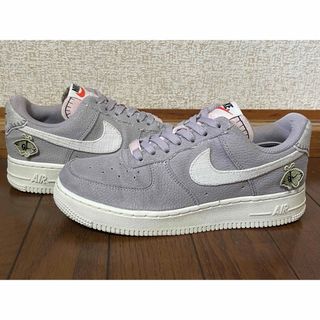 ナイキ(NIKE)のNIKE WMNS AIR FORCE 1 07 SE NN 23.5cm(スニーカー)