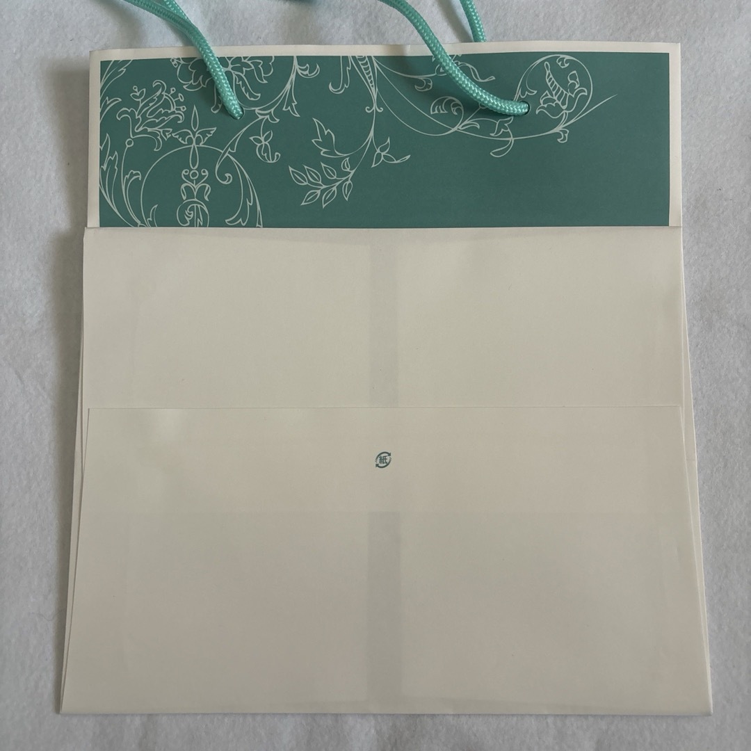 アトリエ　ウカイ　ukai ショッパー　紙袋　袋　お菓子 レディースのバッグ(ショップ袋)の商品写真