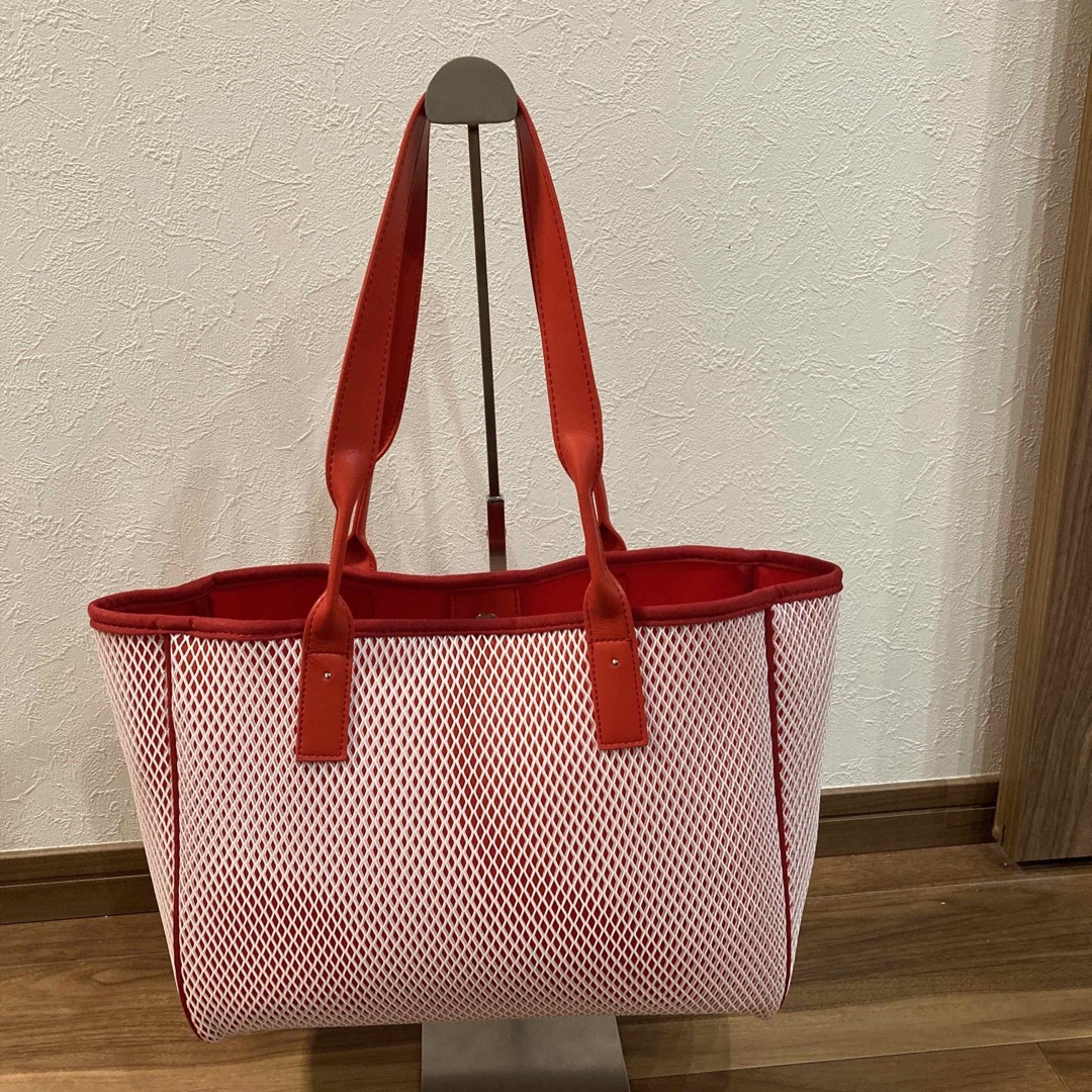 【極美品】q bag paris 大容量 トートバッグ メッシュ A4◎ レッド レディースのバッグ(トートバッグ)の商品写真