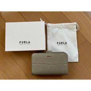 FURLA 二つ折り財布