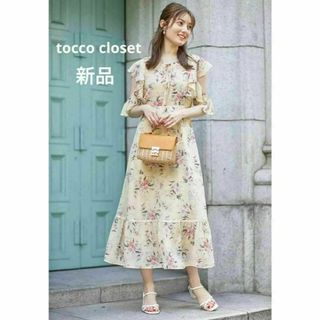 トッコクローゼット(TOCCO closet)の新品 りぼん付きサテンテープライン入りラッフルオープンスリーブ花柄シフォンワンピ(ロングワンピース/マキシワンピース)