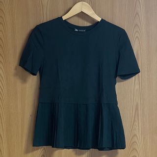 ザラ(ZARA)のZARA へプラムTシャツ S サイズ(Tシャツ(半袖/袖なし))