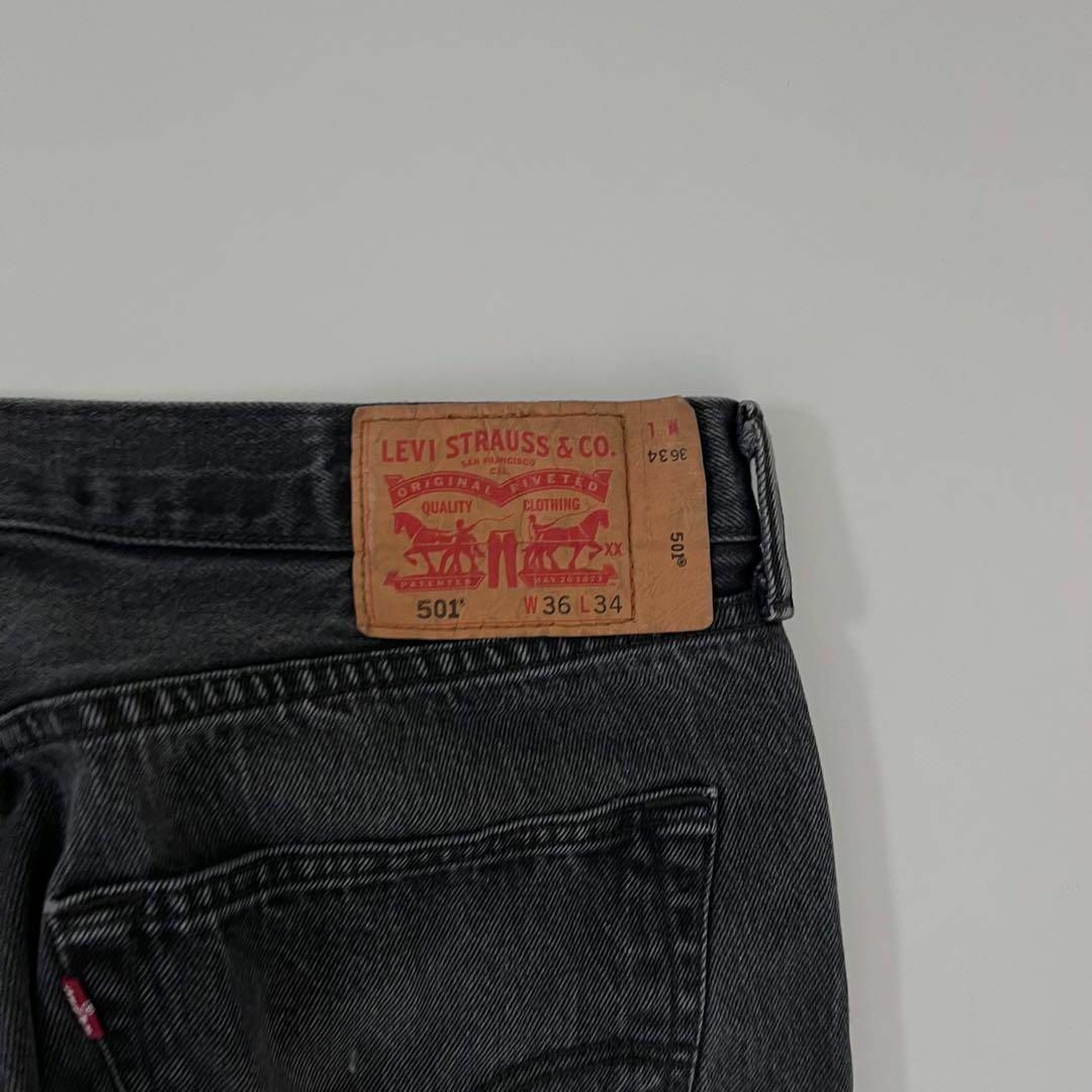 Levi's(リーバイス)のリーバイス ブラックデニム 501 後染め サルファ染め 人気 古着 w36 メンズのパンツ(デニム/ジーンズ)の商品写真