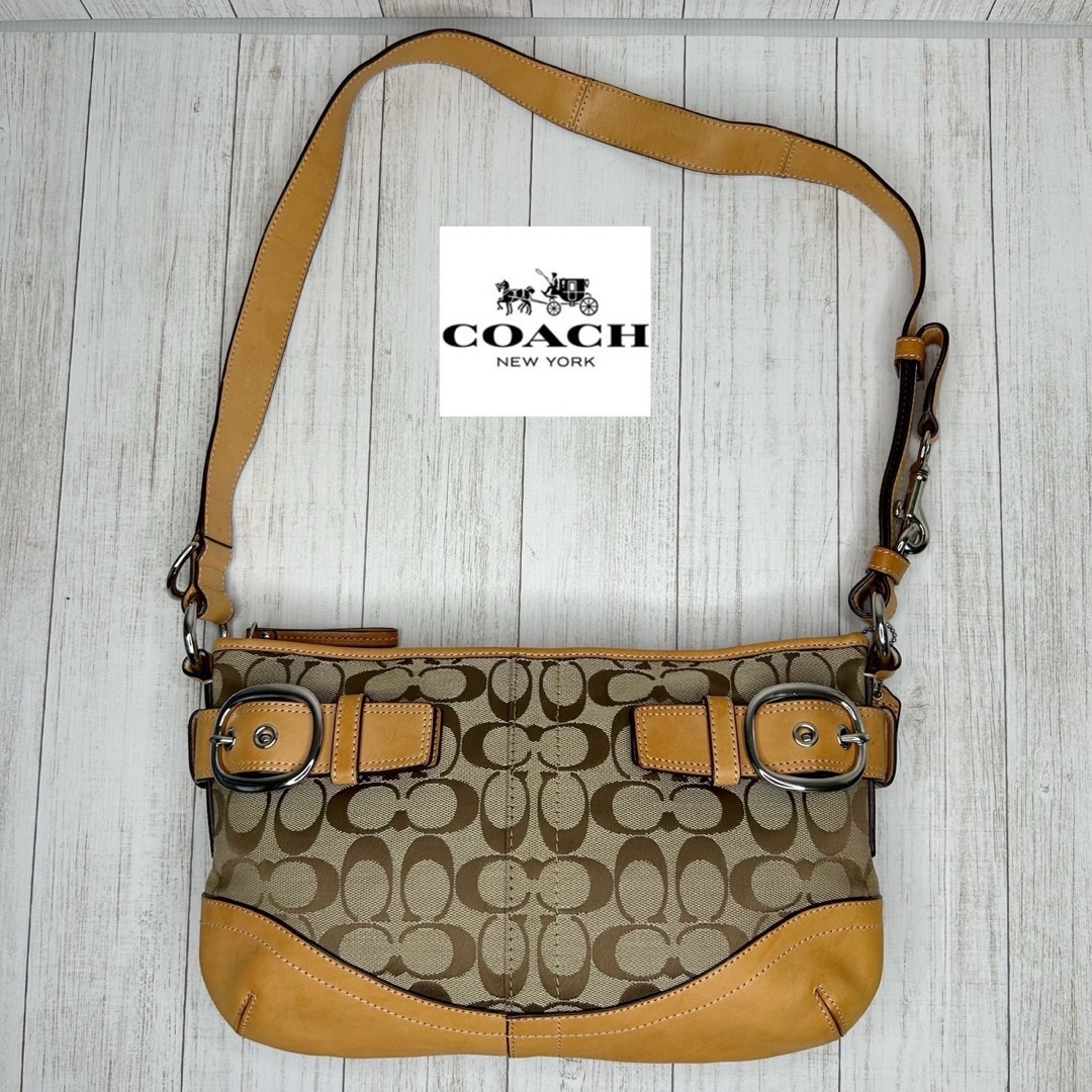 COACH(コーチ)のCOACH コーチ　シグネチャー　ショルダーバッグ 22 レディースのバッグ(ショルダーバッグ)の商品写真