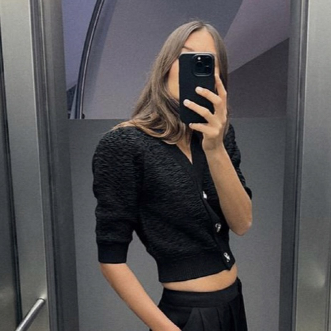 ZARA - 【新品】ZARA テクスチャーニットカーディガン Mサイズの ZARA - 【新品】ZARA テクスチャーニットカーディガン Mサイズの