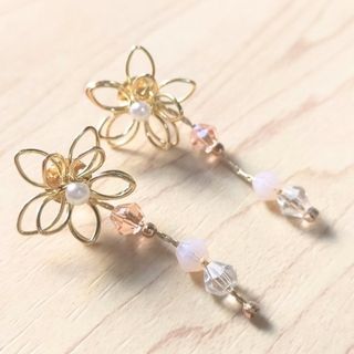 ハンドメイド　ピアス　花　No.05(ピアス)