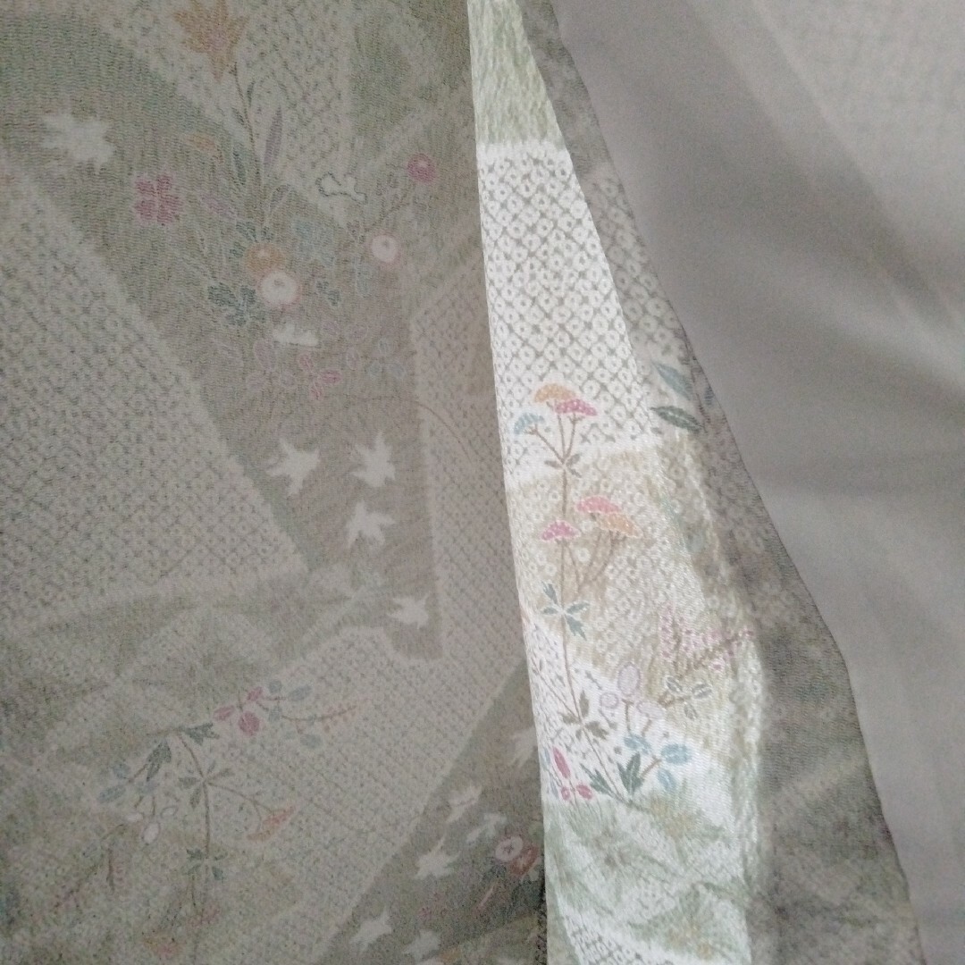 小紋　薄緑　花柄　レディースMサイズ レディースの水着/浴衣(着物)の商品写真