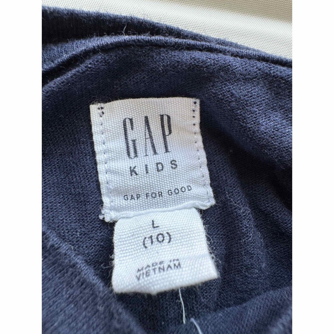 GAP Kids(ギャップキッズ)のGAPkids Tシャツ ネイビー  150 キッズ/ベビー/マタニティのキッズ服女の子用(90cm~)(Tシャツ/カットソー)の商品写真