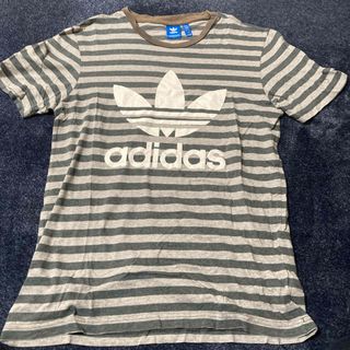 アディダス(adidas)のadidas Tシャツ(Tシャツ/カットソー(半袖/袖なし))