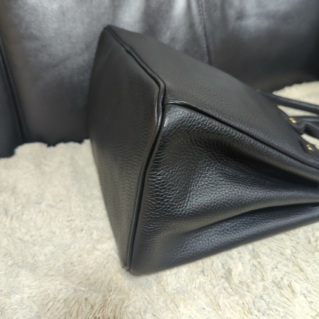 シータパランティカシボ黒革バッグ レディースのバッグ(トートバッグ)の商品写真