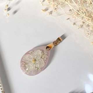 ネックレス　紫陽花　レースフラワー　レジン(ネックレス)