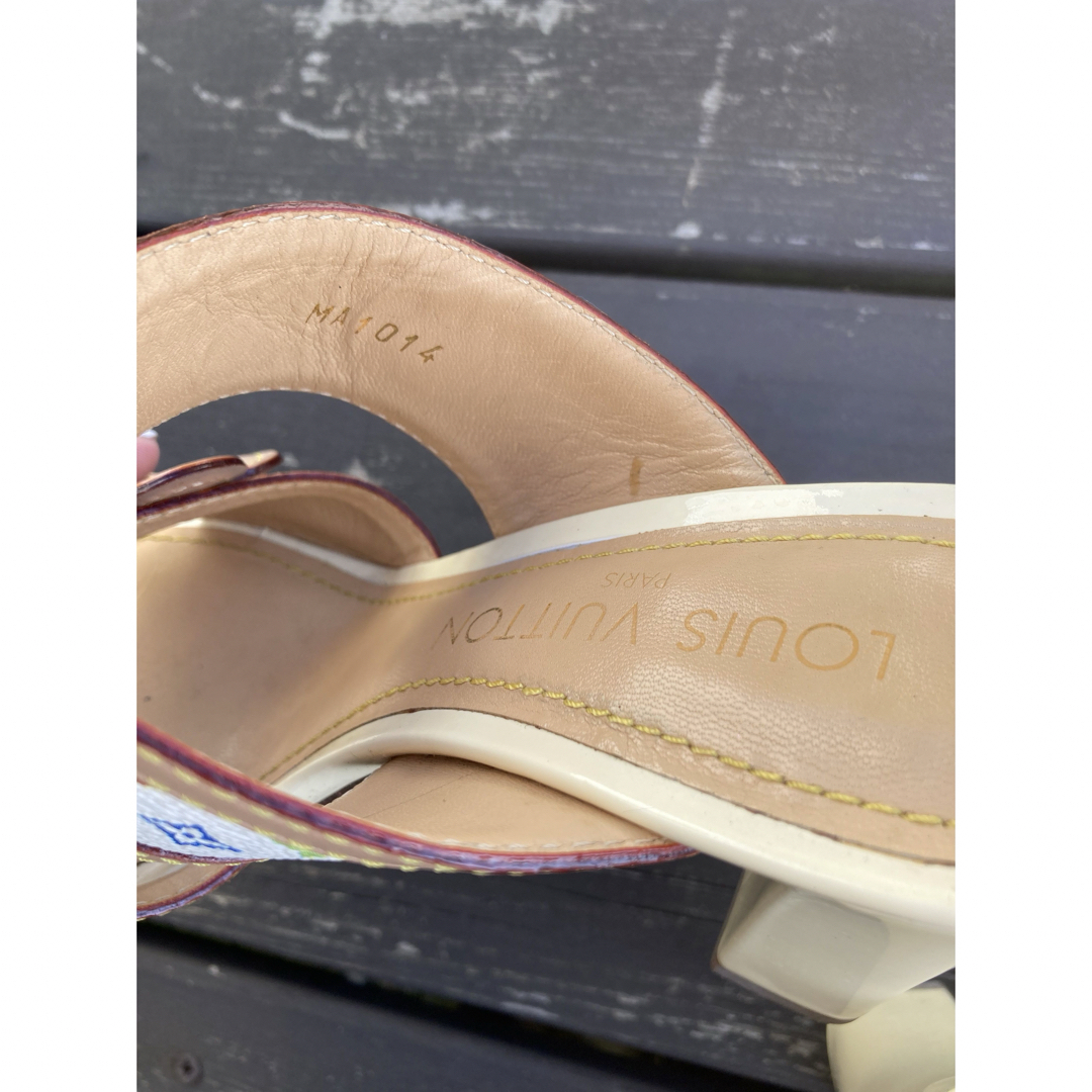 LOUIS VUITTON(ルイヴィトン)のヴィトン　サンダル レディースの靴/シューズ(サンダル)の商品写真